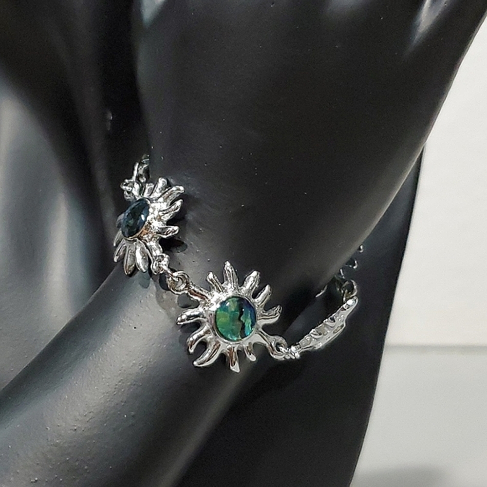 Abalone Shell Bracelet - Picture 4 of 7
